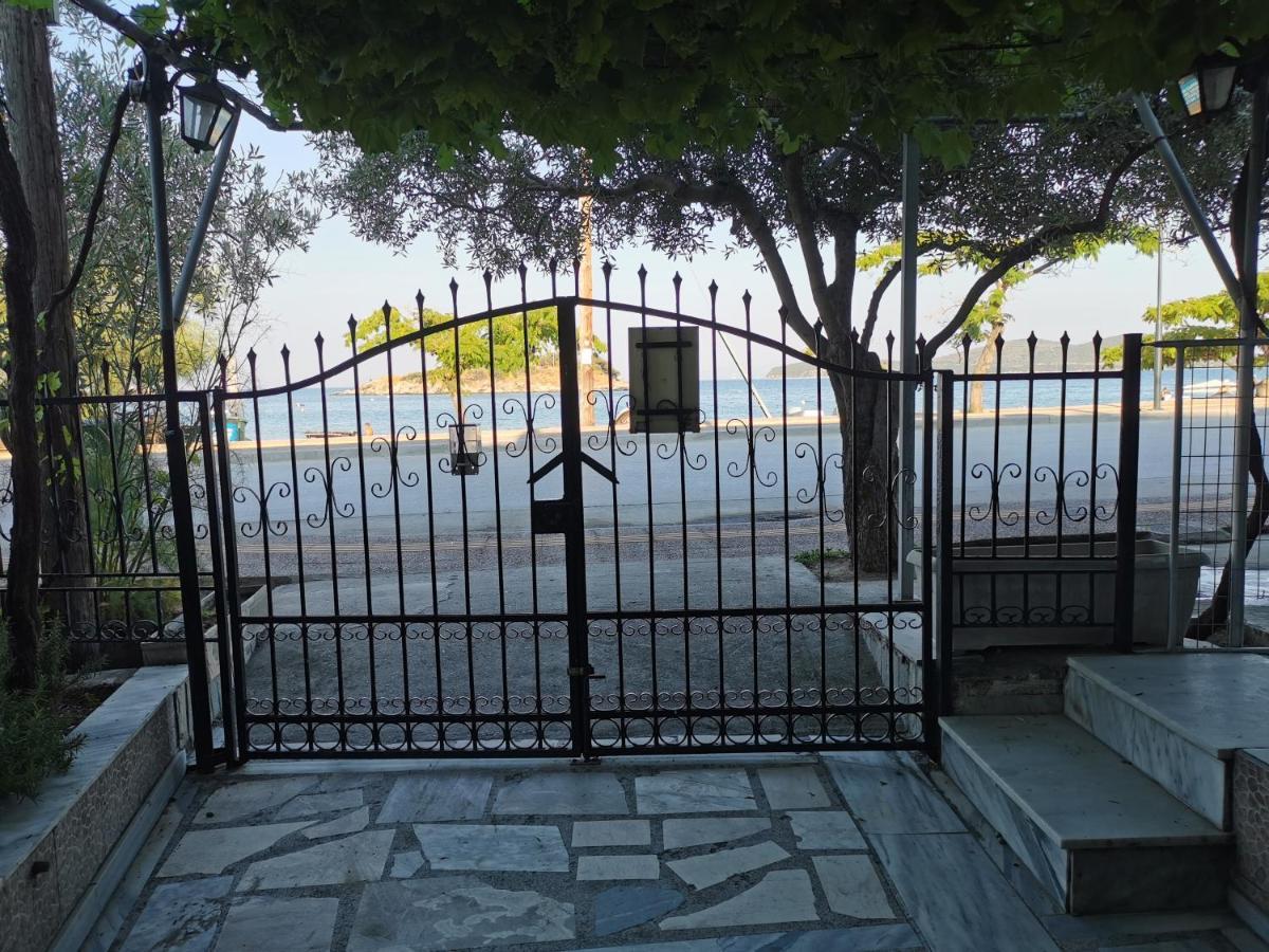 Villa Tasos Néa Péramos 外观 照片